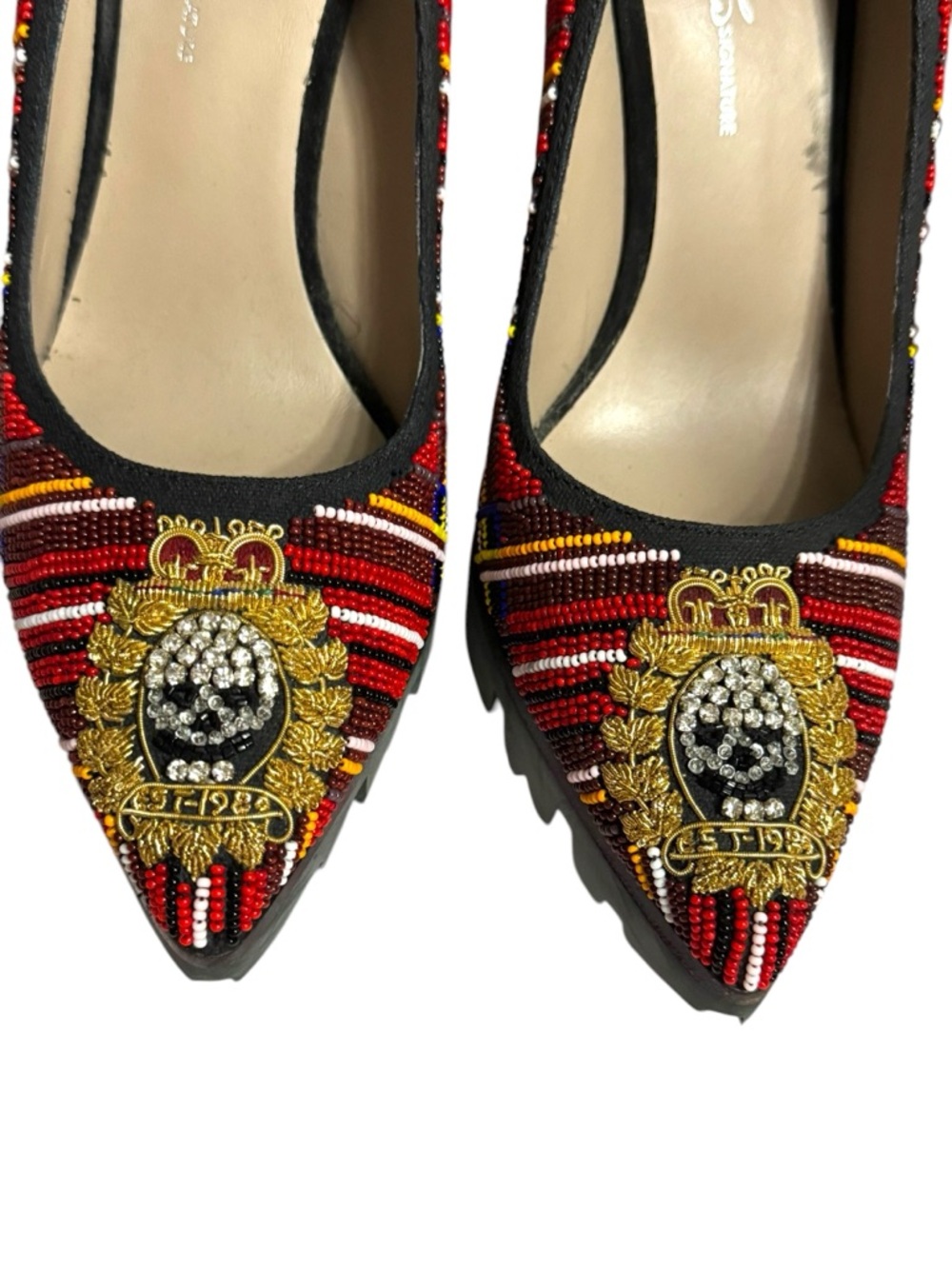 DONALD J PLINER RED BEADED TARTAN ROYAL SKULL CREST PUMPS SZ 8.5 RARE - Picture 3 of 9